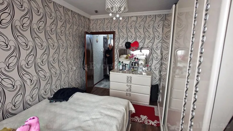 Satılır 2 otaqlı Mənzil Köhnə tikili 70 m² 8 Noyabr m. - şəkil 5