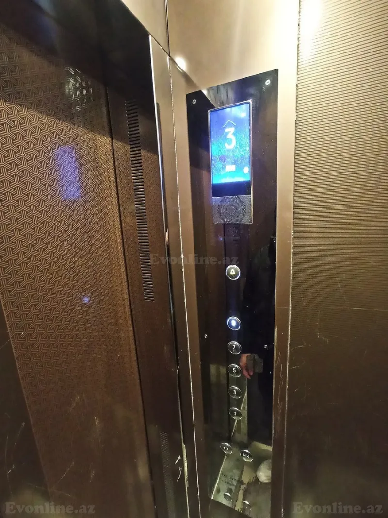 Satılır 2 otaqlı Mənzil Köhnə tikili 70 m² 8 Noyabr m. - şəkil 10