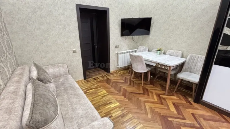 Kirayə verilir 2 otaqlı Mənzil Köhnə tikili 50 m² Sahil m. - şəkil 5