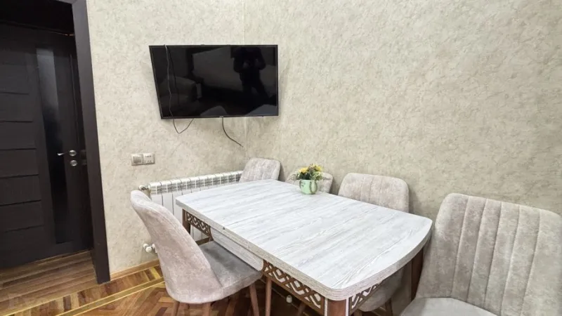 Kirayə verilir 2 otaqlı Mənzil Köhnə tikili 50 m² Sahil m. - şəkil 6