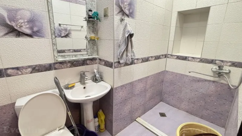 Kirayə verilir 2 otaqlı Mənzil Köhnə tikili 50 m² Sahil m. - şəkil 12