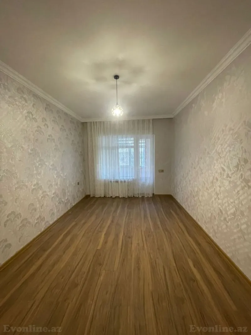 Satılır 3 otaqlı Mənzil Köhnə tikili 85 m² 8-ci mikrorayon