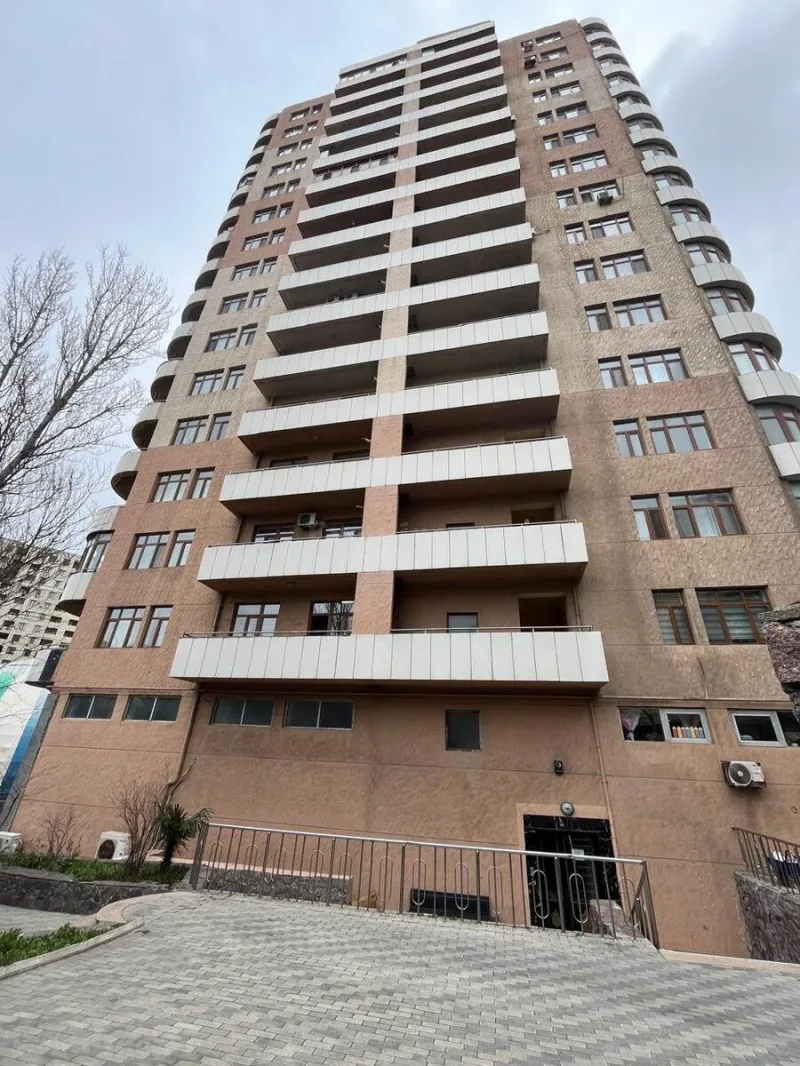 Kirayə verilir 3 otaqlı Mənzil Yeni tikili 150 m² Elmlər Akademiyası m.