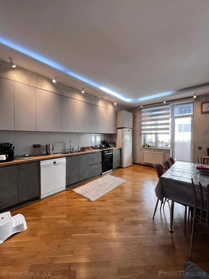 Satılır 3 otaqlı Mənzil Yeni tikili 154 m² 28 May m. - şəkil 8