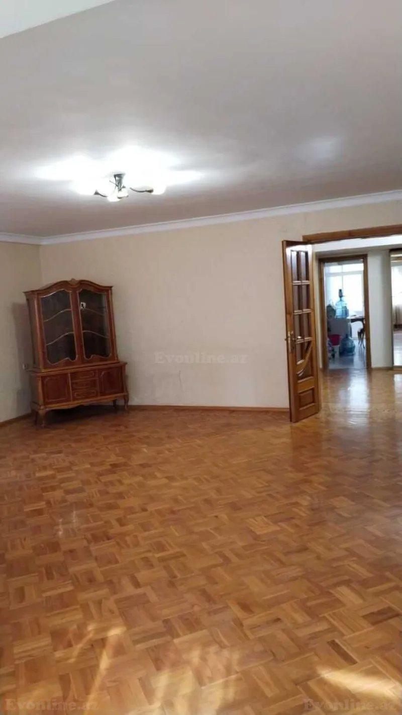 Satılır 4 otaqlı Mənzil Köhnə tikili 120 m² Nizami m. - şəkil 5