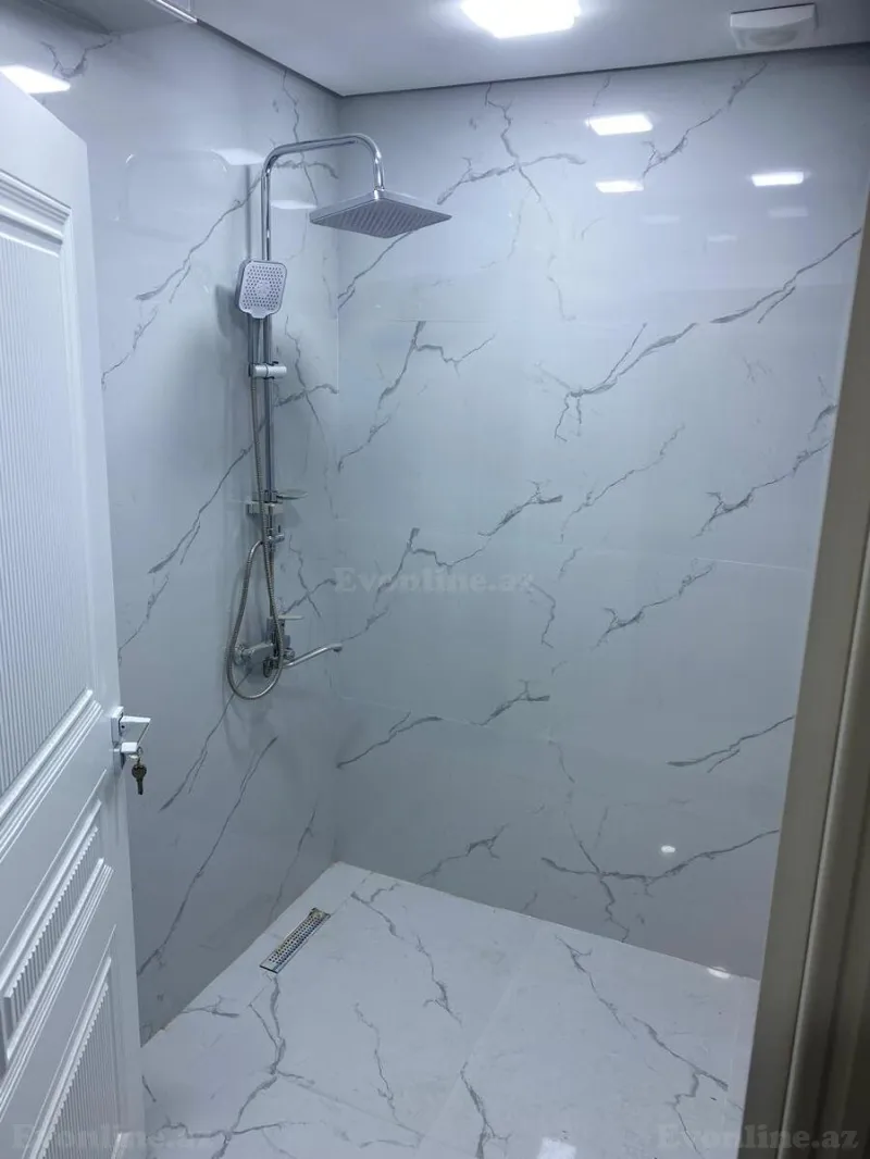 Satılır 2 otaqlı Mənzil Köhnə tikili 65 m² Gənclik m. - şəkil 6