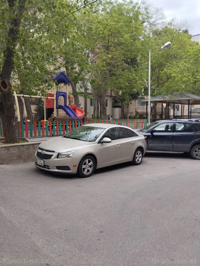 Satılır 3 otaqlı Mənzil Köhnə tikili 60 m² 3-cü mikrorayon - şəkil 2