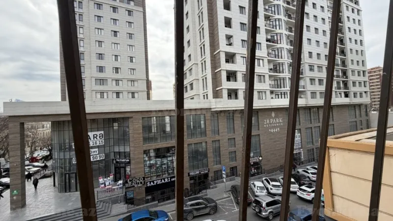 Satılır 3 otaqlı Mənzil Köhnə tikili 70 m² 28 May m. - şəkil 3