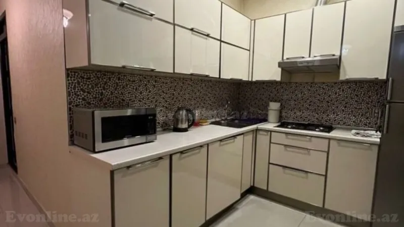 Kirayə verilir 2 otaqlı Mənzil Köhnə tikili 65 m² Sahil m. - şəkil 6