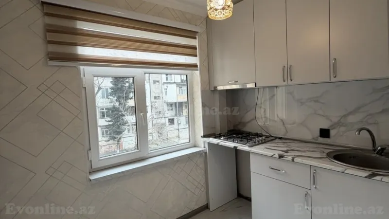 Satılır 2 otaqlı Mənzil Köhnə tikili 60 m² Xalqlar Dostluğu m. - şəkil 2