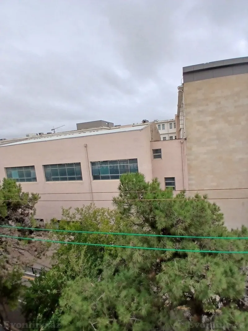 Satılır 2 otaqlı Mənzil Köhnə tikili 65 m² Yasamal - şəkil 5