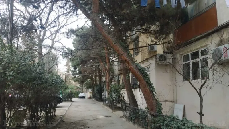 Satılır 2 otaqlı Mənzil Köhnə tikili 40 m² 4-cü mikrorayon