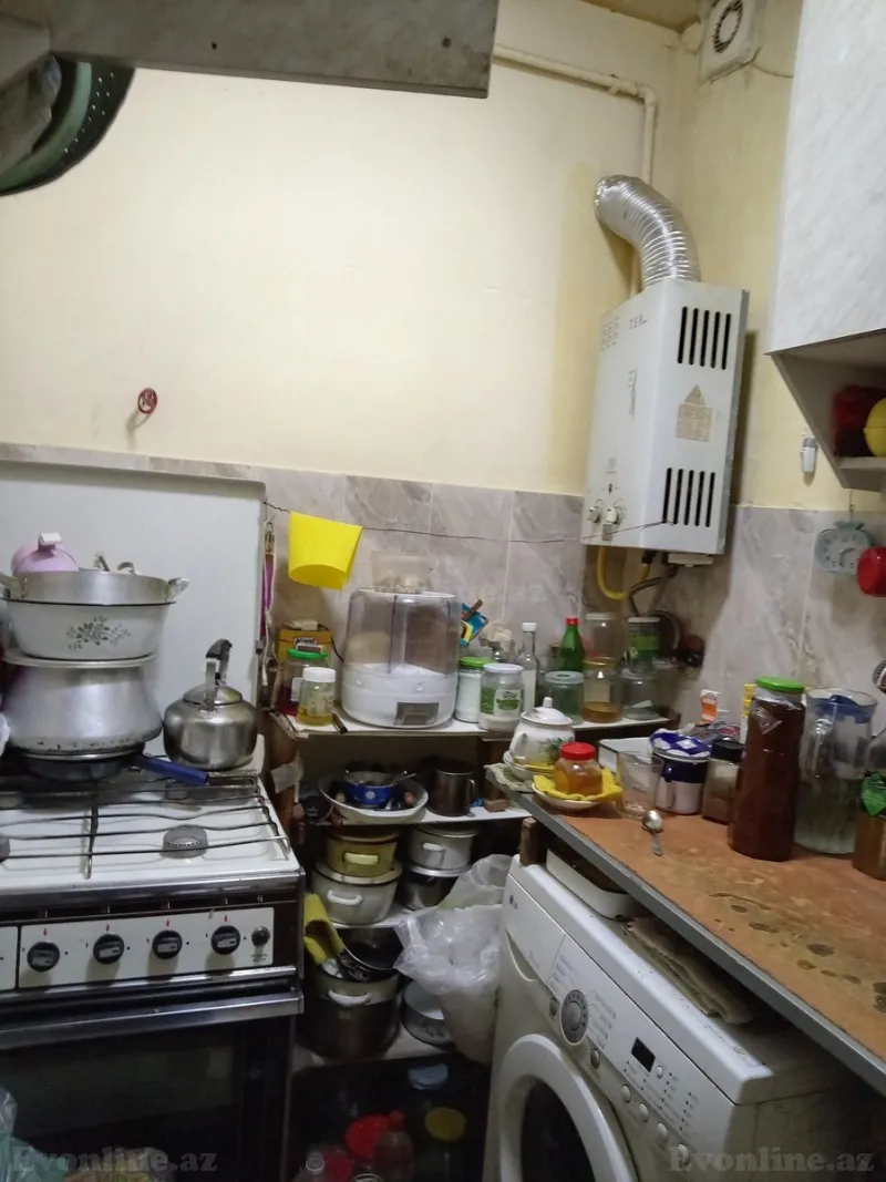 Satılır 2 otaqlı Mənzil Köhnə tikili 40 m² 4-cü mikrorayon - şəkil 5