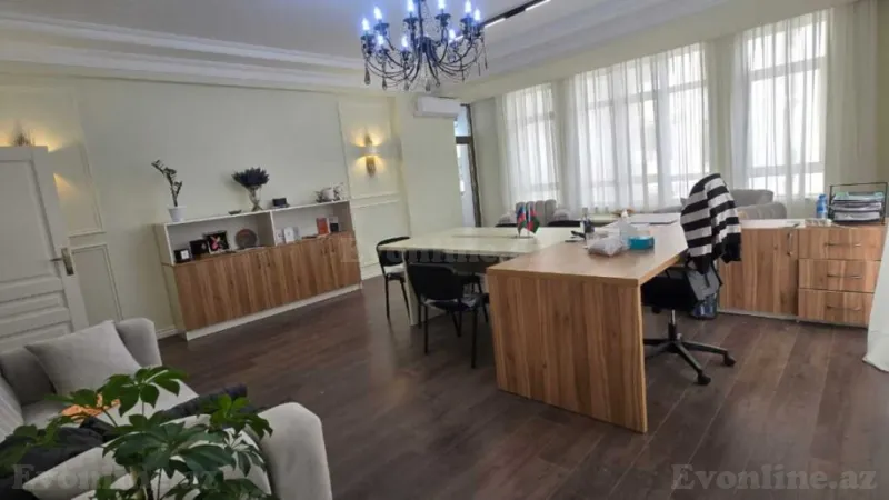 Kirayə verilir 3 otaqlı Mənzil Yeni tikili 152 m² Yasamal