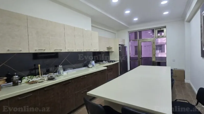 Kirayə verilir 3 otaqlı Mənzil Yeni tikili 152 m² Yasamal - şəkil 9