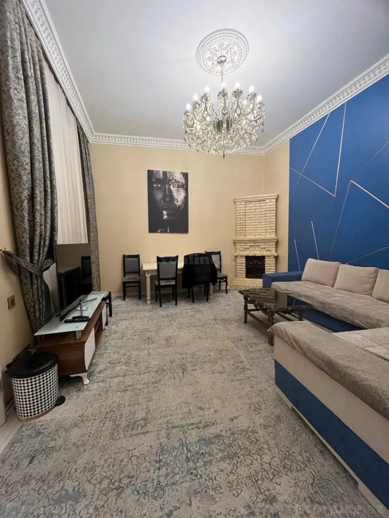 Satılır 5 otaqlı Mənzil Köhnə tikili 130 m² İçərişəhər m. - şəkil 2