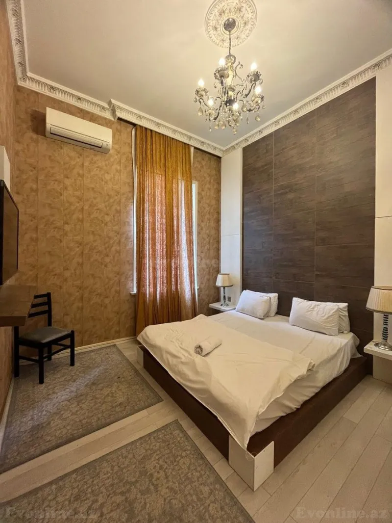 Satılır 5 otaqlı Mənzil Köhnə tikili 130 m² İçərişəhər m. - şəkil 11