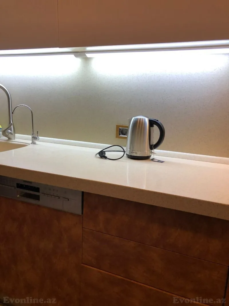 Kirayə verilir 2 otaqlı Mənzil Köhnə tikili 70 m² Sahil m. - şəkil 3