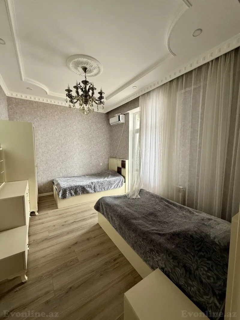 Satılır 4 otaqlı Mənzil Yeni tikili 150 m² Memar Əcəmi m. - şəkil 14