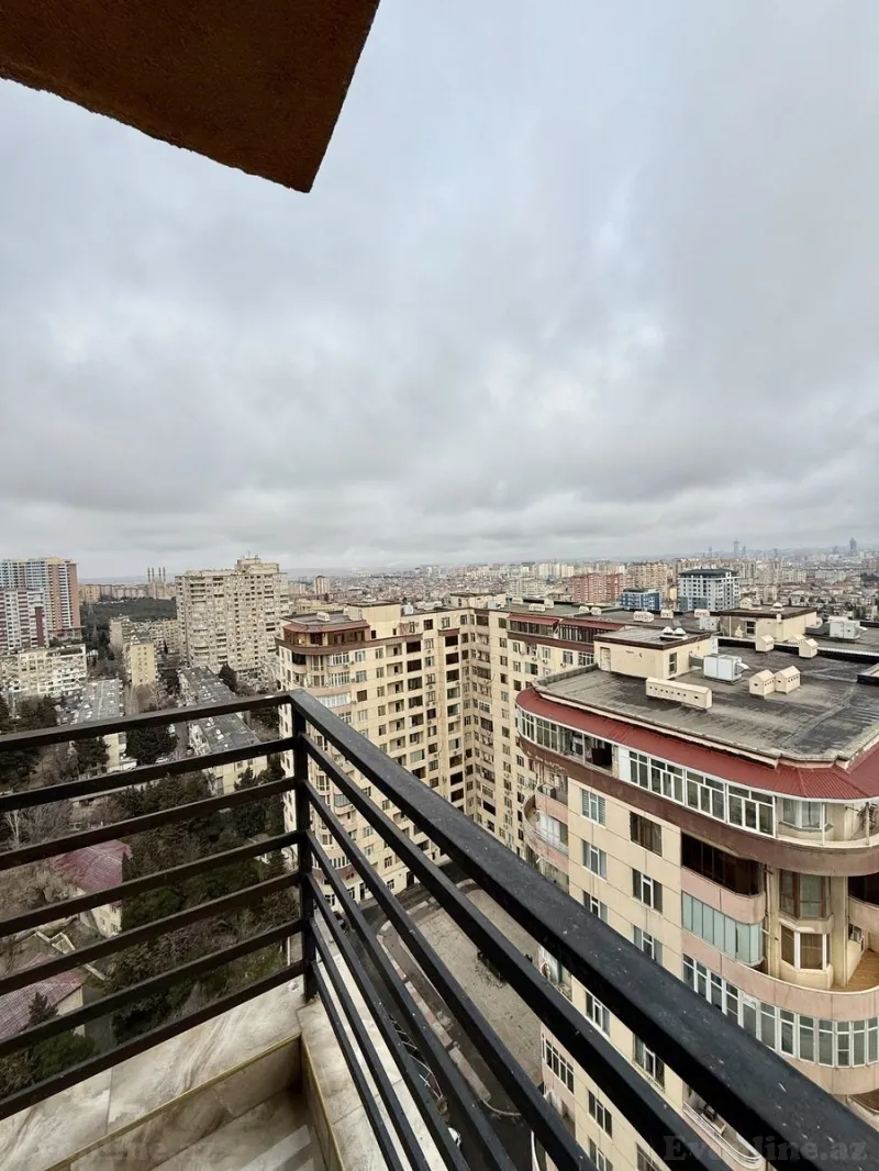 Satılır 4 otaqlı Mənzil Yeni tikili 150 m² Memar Əcəmi m. - şəkil 18