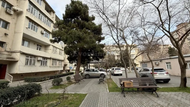 Satılır 3 otaqlı Mənzil Köhnə tikili 85 m² Xalqlar Dostluğu m.