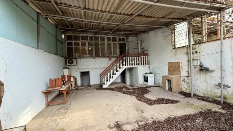 Satılır 3 otaqlı Mənzil Köhnə tikili 85 m² Xalqlar Dostluğu m. - şəkil 2