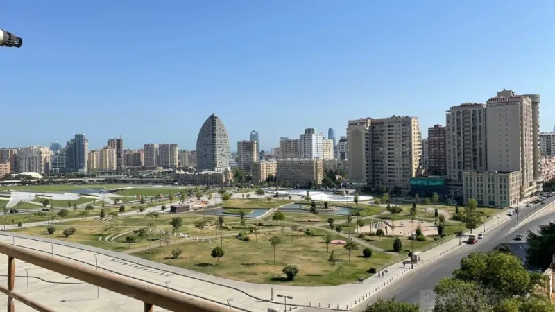 Kirayə verilir 2 otaqlı Mənzil Yeni tikili 102 m² Gənclik m. - şəkil 2