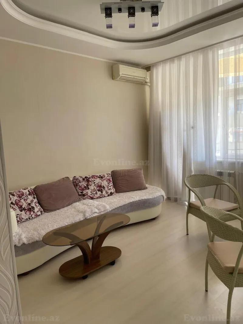 Kirayə verilir 2 otaqlı Mənzil Yeni tikili 75 m² 8-ci mikrorayon