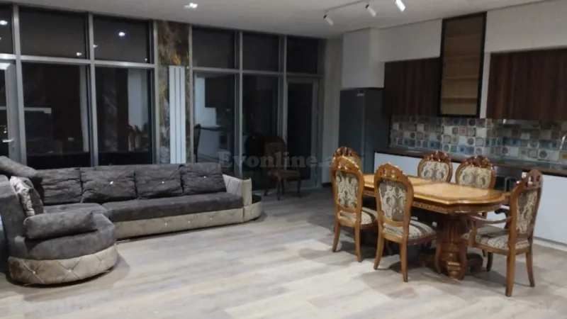 Kirayə verilir 3 otaqlı Mənzil Yeni tikili 150 m² Yasamal