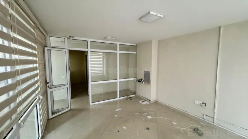 Kirayə verilir Ofis 330 m² 28 May m. - şəkil 13