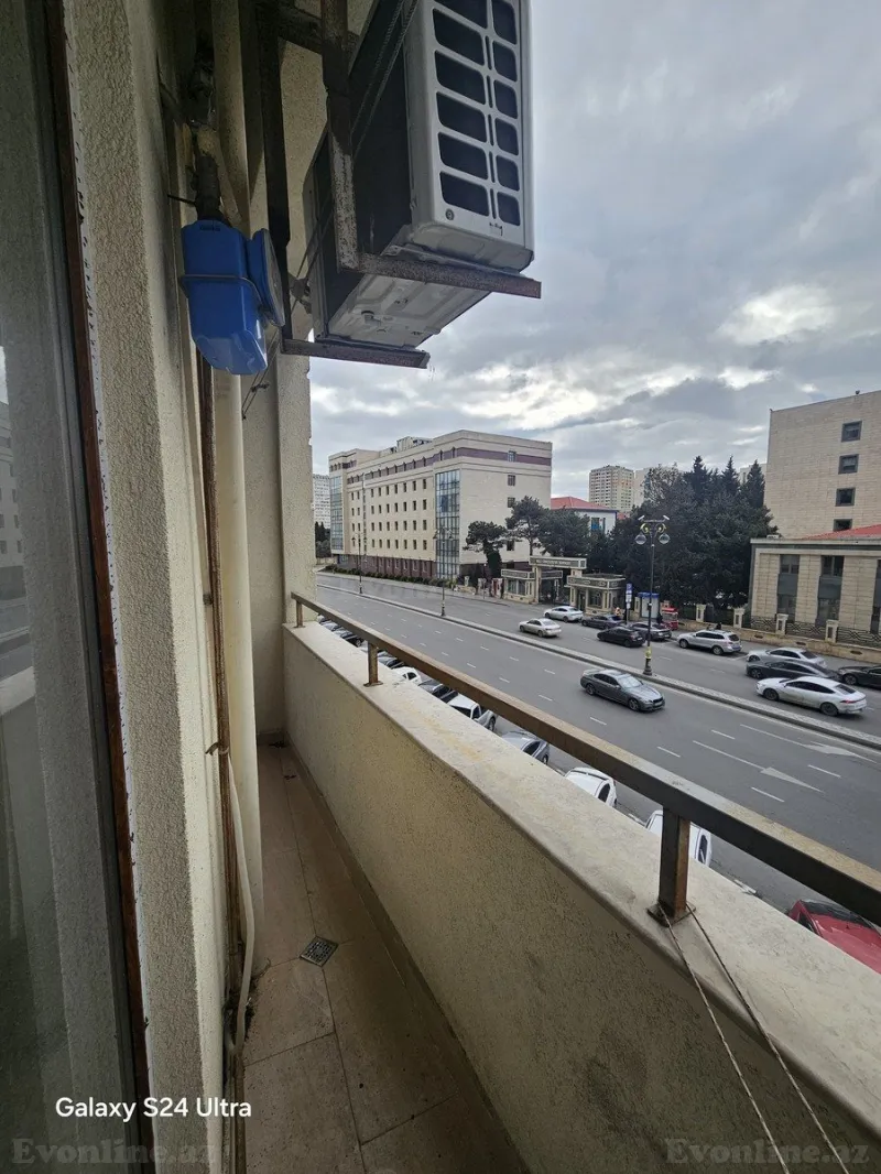 Kirayə verilir 3 otaqlı Mənzil Yeni tikili 170 m² İnşaatçılar m. - şəkil 14