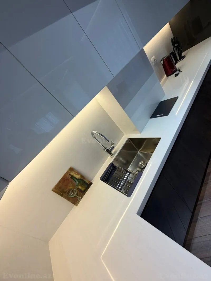 Kirayə verilir 3 otaqlı Mənzil Yeni tikili 160 m² Xətai r. - şəkil 4