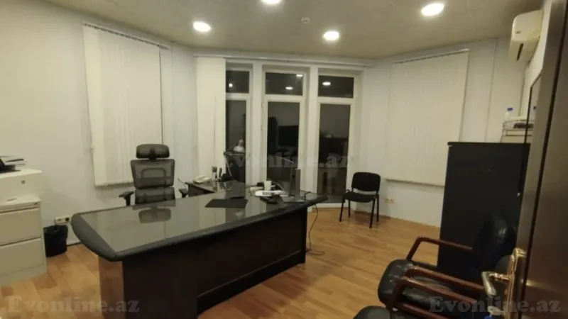 Kirayə verilir Ofis 80 m² Gənclik m.