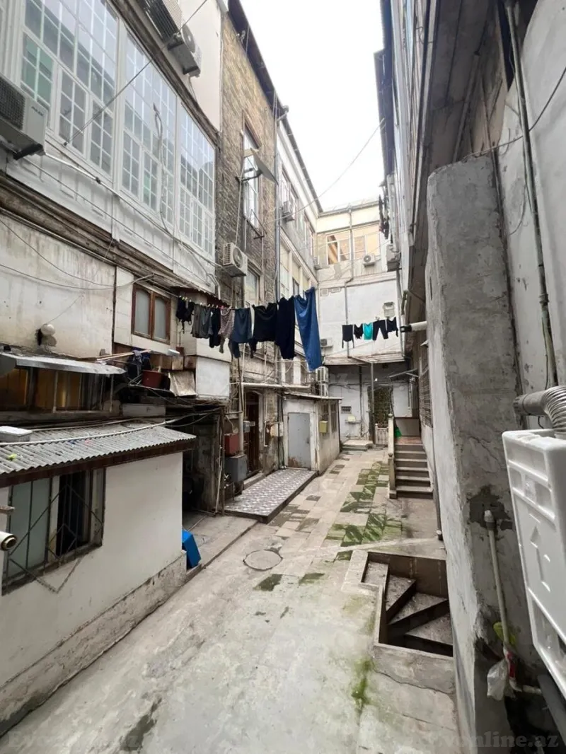 Satılır 1 otaqlı Mənzil Köhnə tikili 33 m² Sahil m. - şəkil 2
