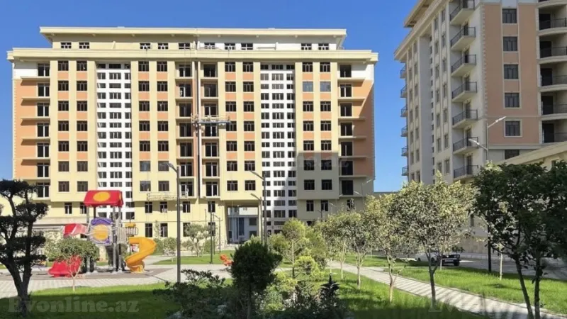 Sumqayıtda 5 otaqlı mənzil satılır