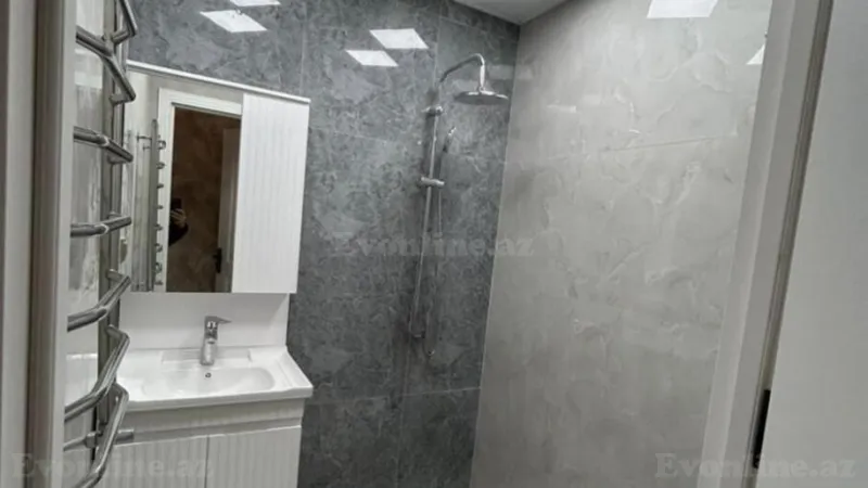 Satılır 2 otaqlı Mənzil Yeni tikili 70 m² Qaraçuxur - şəkil 8