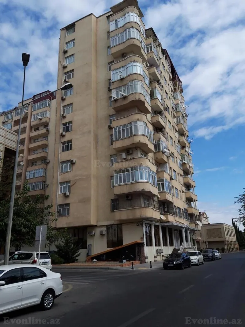 Kirayə verilir 4 otaqlı Mənzil Yeni tikili 220 m² Gənclik m. - şəkil 2