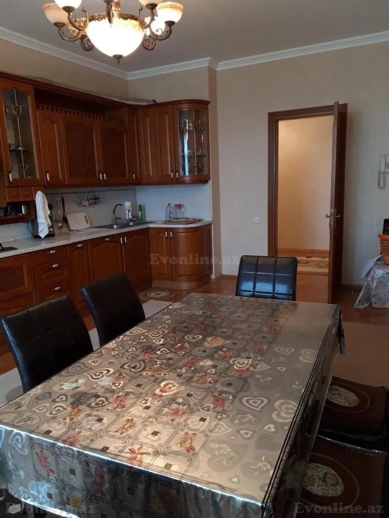 Kirayə verilir 4 otaqlı Mənzil Yeni tikili 220 m² Gənclik m. - şəkil 15