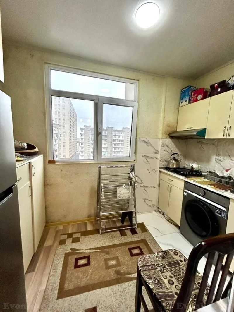 Satılır 2 otaqlı Mənzil Köhnə tikili 45 m² Yeni Yasamal - şəkil 3