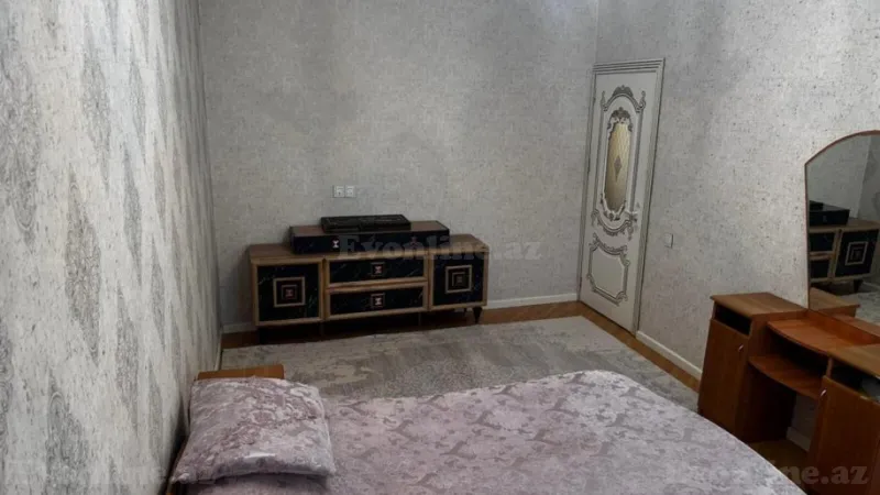 Satılır 4 otaqlı Mənzil Köhnə tikili 110 m² Yeni Yasamal - şəkil 5