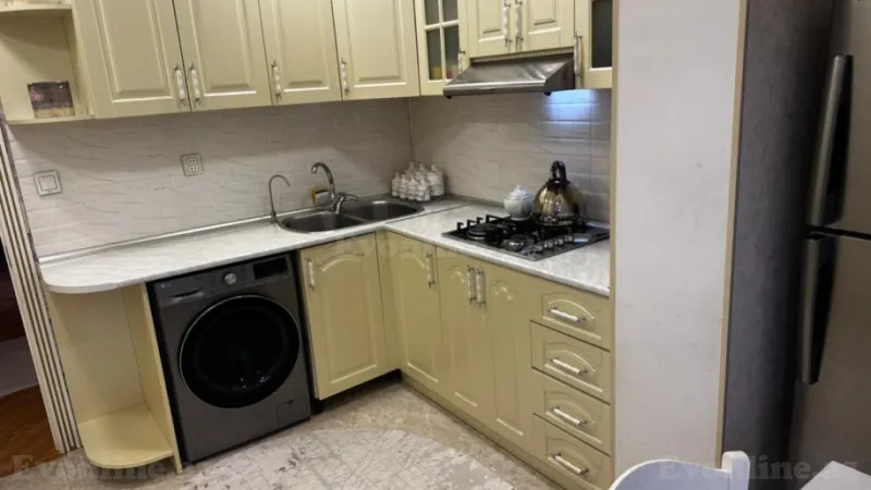 Satılır 4 otaqlı Mənzil Köhnə tikili 110 m² Yeni Yasamal - şəkil 12