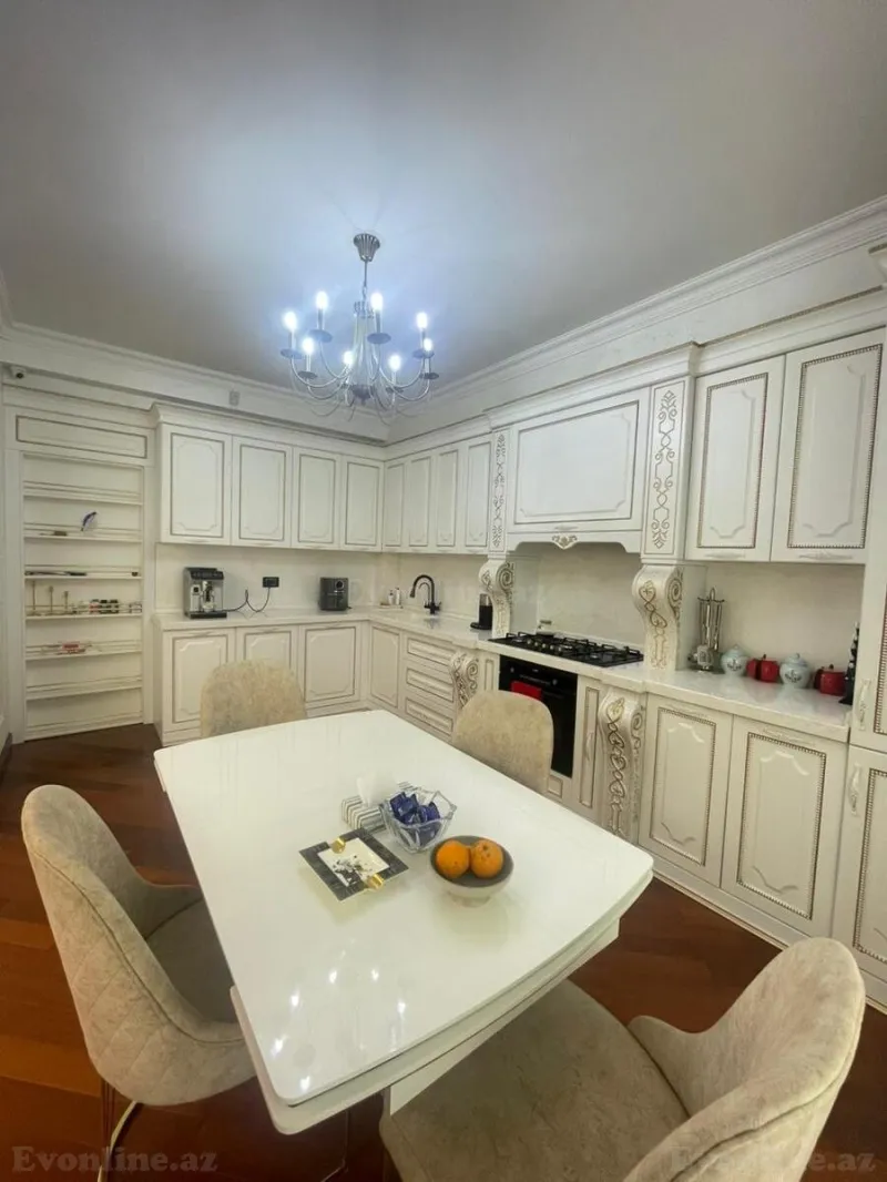 Satılır 4 otaqlı Mənzil Yeni tikili 170 m² Badamdar - şəkil 12