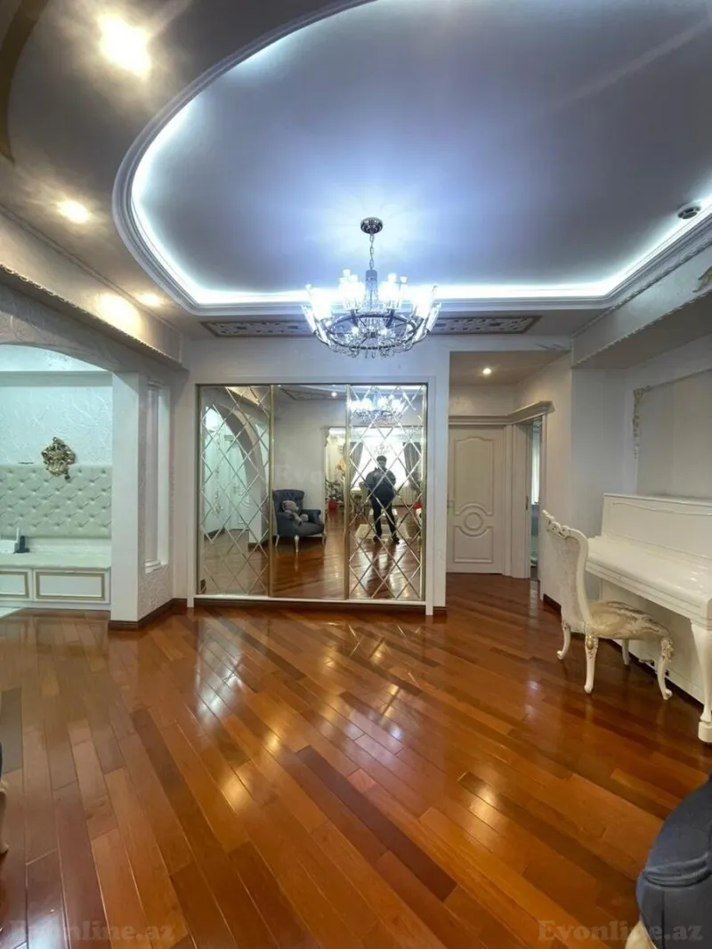 Satılır 4 otaqlı Mənzil Yeni tikili 170 m² Badamdar - şəkil 19