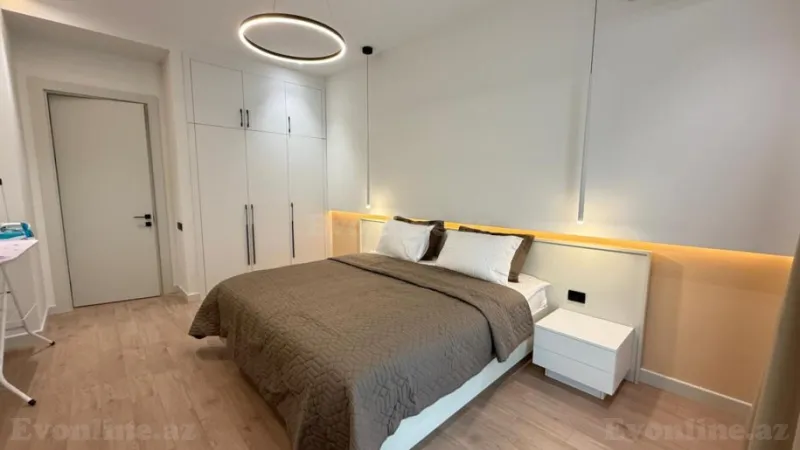 Kirayə verilir 3 otaqlı Mənzil Yeni tikili 120 m² Xətai r.