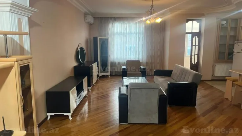 Kirayə verilir 2 otaqlı Mənzil Yeni tikili 90 m² 8 Noyabr m.