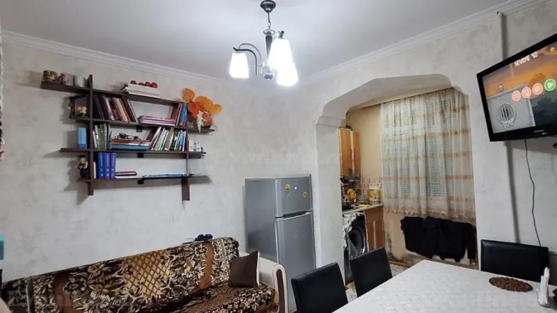 Satılır 2 otaqlı Mənzil Köhnə tikili 40 m² Suraxanı r. - şəkil 2