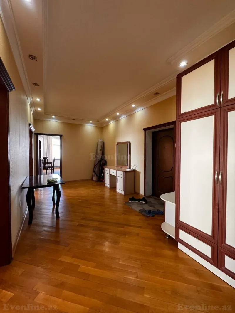 Kirayə verilir 3 otaqlı Mənzil Yeni tikili 140 m² Nizami m. - şəkil 16