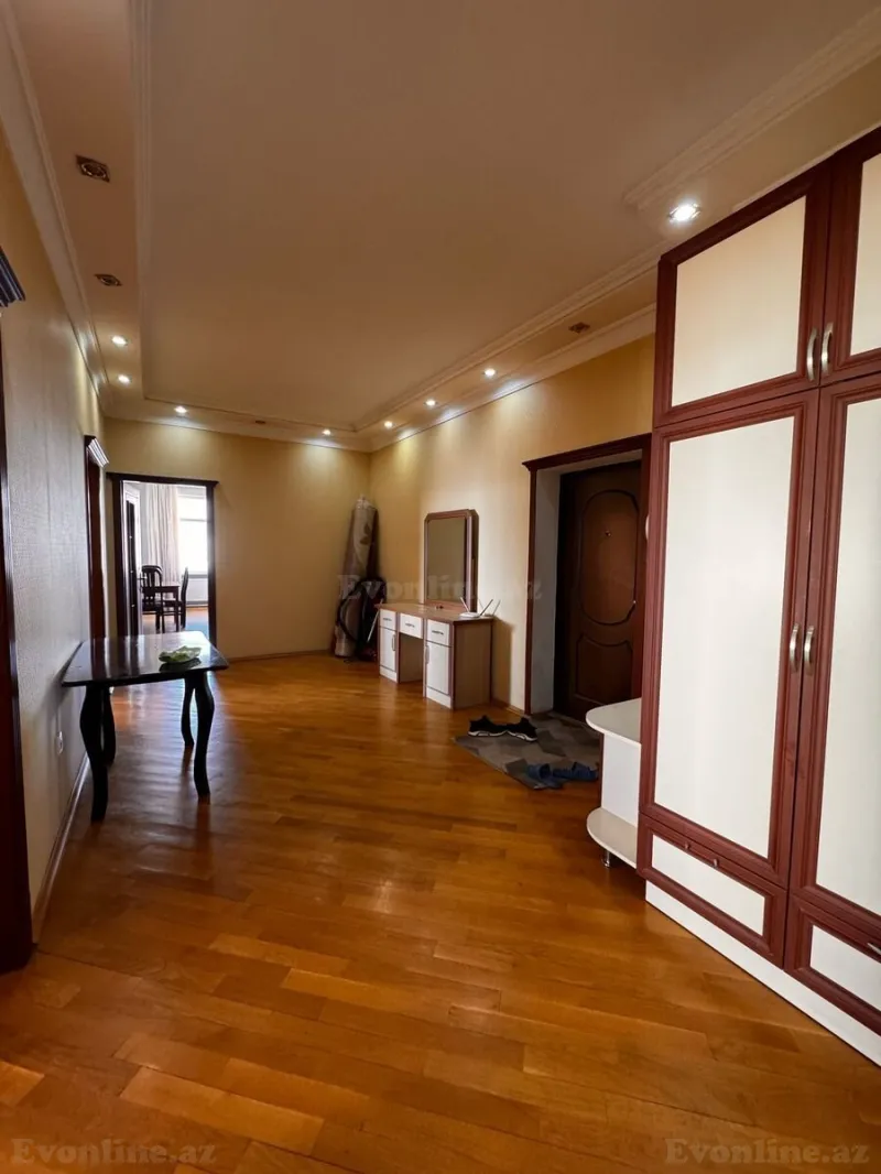 Kirayə verilir 3 otaqlı Mənzil Yeni tikili 140 m² Nizami m. - şəkil 18