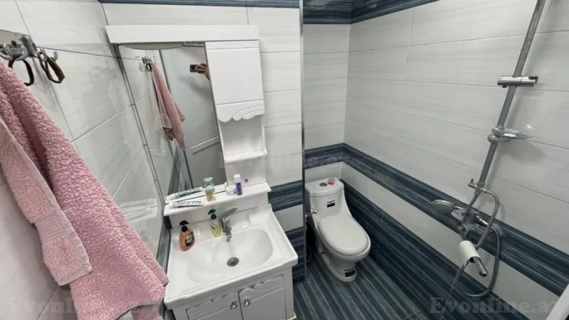 Satılır 2 otaqlı Mənzil Köhnə tikili 55 m² 5-ci mikrorayon - şəkil 8