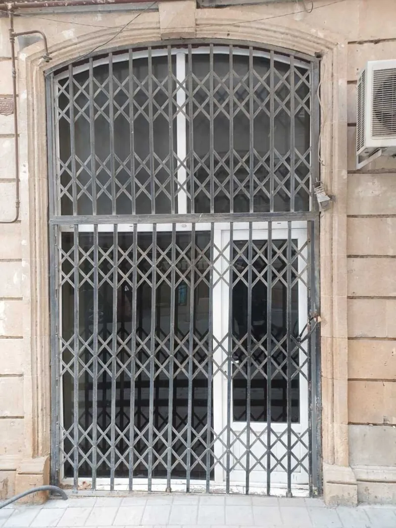 Kirayə verilir Obyekt 40 m² Sahil m.